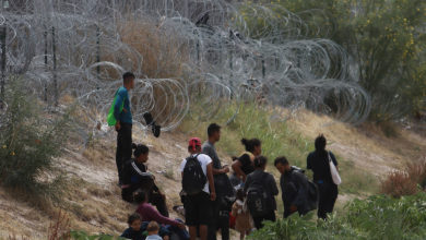 Migrantes abandonan puntos de cruce irregular en Juárez tras anuncio de medidas de Biden