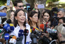 María Corina Machado pide a los "comanditos" de campaña estar activos para manifestaciones