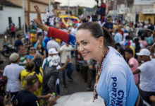 María Corina Machado, la "candidata emocional" que ha desconcertado al chavismo