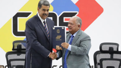 Venezuela exige a siete países retirar "de inmediato" a su personal diplomático en Caracas