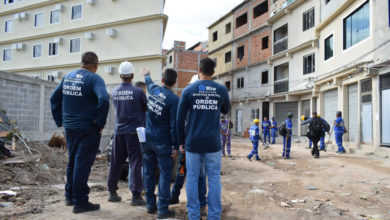 Derriban una urbanización de lujo en una favela de Río construida con dinero del narco