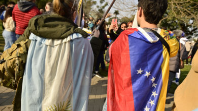 Venezolanos en Argentina piden facilidades en trámites migratorios tras cierre de embajada