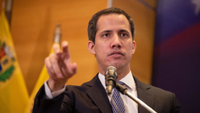 Así interrumpieron a Juan Guaidó durante una charla en EE.UU.: "¿Dónde está el dinero que le robaste al pueblo venezolano?" (+VIDEO)