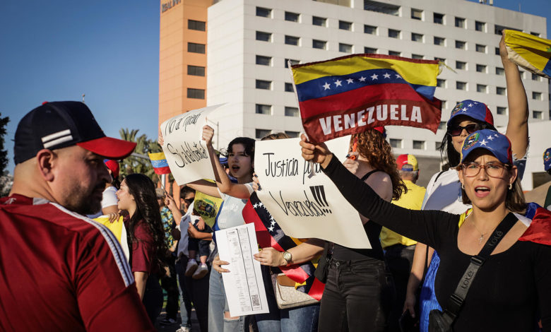 Migrantes venezolanos en frontera norte de México, entre esperanza y miedo tras elecciones