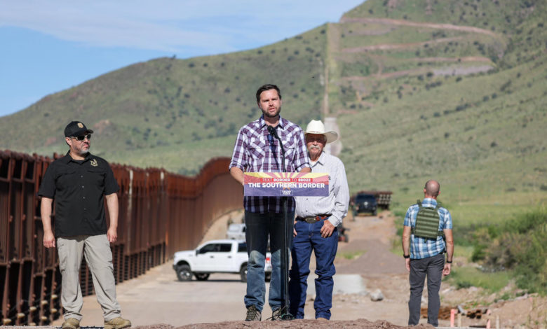 Vance critica el trabajo de Harris en migración durante visita a la frontera sur de EE.UU.