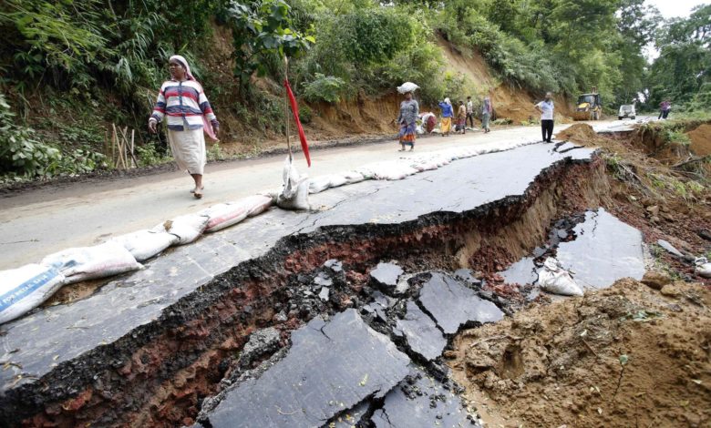 Fuertes lluvias dejan 28 muertos en oeste de India y dan paso a una invasión de cocodrilos