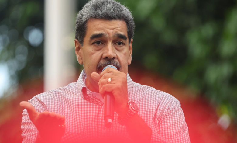 Maduro pide al mundo "respetar" su reelección, un mes después del controvertido resultado