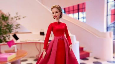 El reconocimiento que recibió la venezolana Carolina Herrera por el Mes de la Herencia Hispana y la muñeca Barbie en su honor