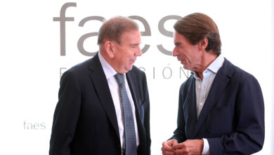 Edmundo González se reúne con Aznar y mantendrá un encuentro en el Congreso con Feijóo