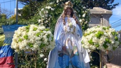 "No perdamos la esperanza": Venezolanos en Argentina celebraron a la Virgen del Valle con misa y homenaje musical