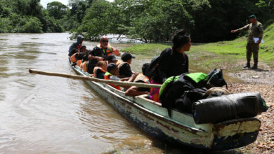 Más de un centenar de migrantes varados en playas del Pacífico de Panamá serán "evacuados"