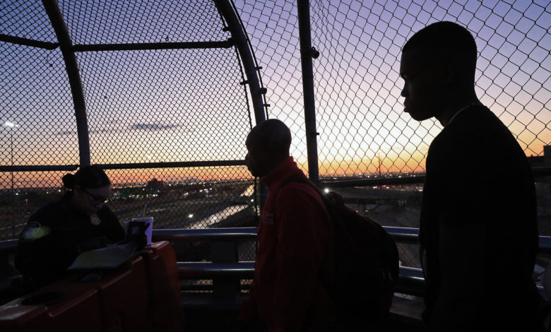 Migrantes y activistas piden atender la corrupción y violencia en frontera sur de México