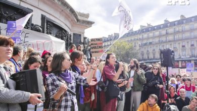 Miles de manifestantes en París en apoyo a mujer drogada y violada por decenas de hombres