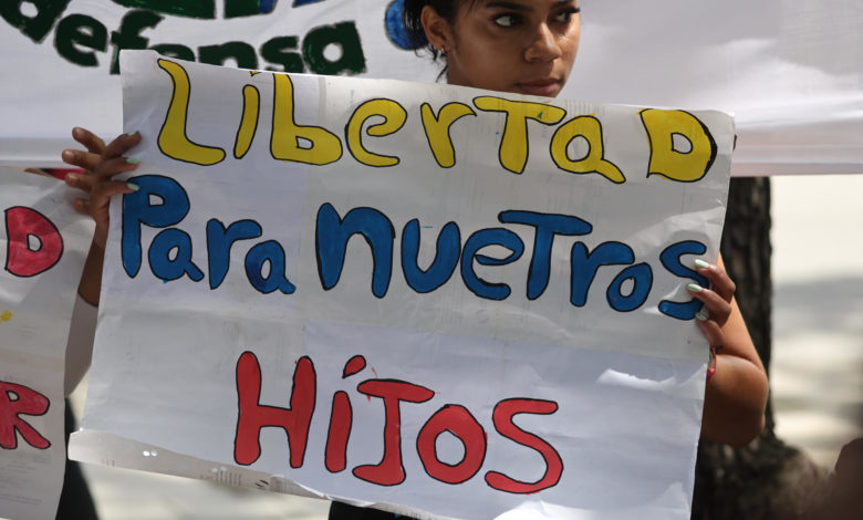 Antichavistas en el exterior piden a Unicef que interceda por niños detenidos en Venezuela