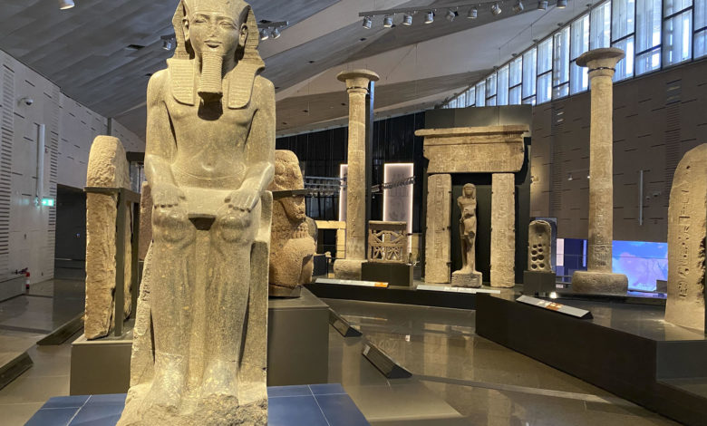 Egipto listo para exhibir al público 14.000 nuevas piezas en el Gran Museo Egipcio