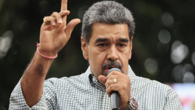 Antichavista Velásquez dice que Maduro "debe abandonar el poder" tras "paliza" electoral