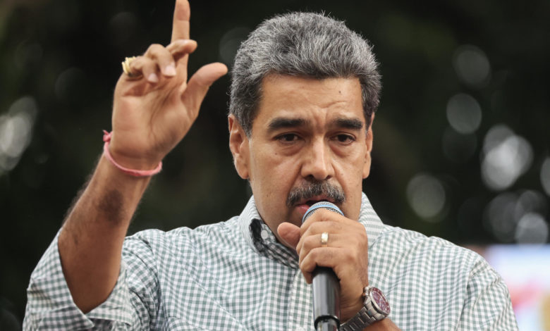 Antichavista Velásquez dice que Maduro "debe abandonar el poder" tras "paliza" electoral