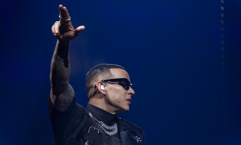 Daddy Yankee en una 'docuserie' sobre el reguetón con Karol G y Bad Bunny