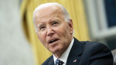 Biden se posiciona en favor de los estibadores y pide mejoras laborales