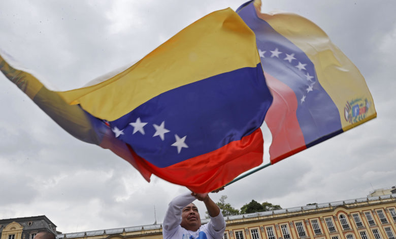 Oposición mayoritaria de Venezuela pide denunciar en protesta del domingo la "persecución"