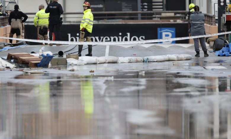 Las tormentas no cesan y España contiene el aliento al seguir la búsqueda de desaparecidos