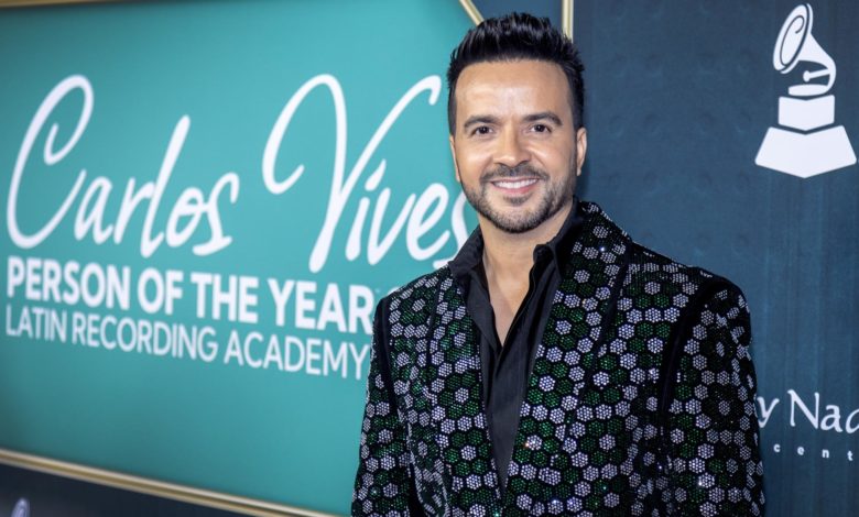 Luis Fonsi recuerda que su carrera comenzó sin presupuesto "y tocando puertas"