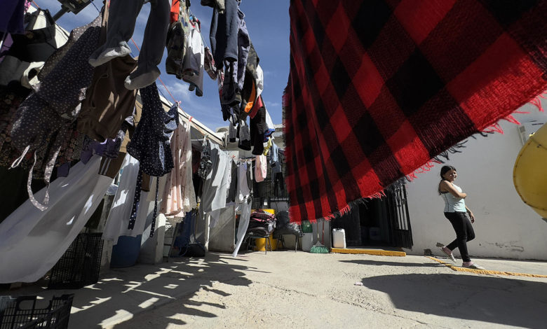 Aumenta tensión entre migrantes en frontera norte de México ante elecciones de EE.UU.