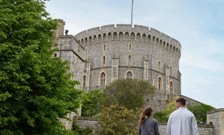 Dos ladrones robaron vehículos agrícolas en la finca de Castillo de Windsor, según The Sun