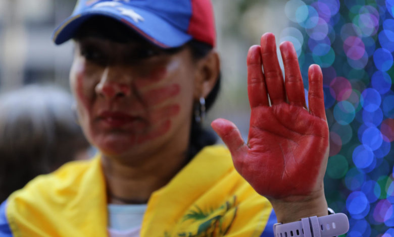 Venezolanos protestan en regiones de su país contra "la persecución y el hostigamiento"