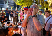 Familias de "presos políticos" en Venezuela exigen su libertad y el cese de la "represión"