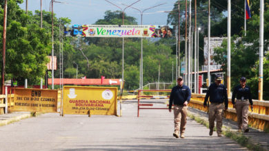 Venezuela reabre la frontera con Colombia tres días después del cierre por la investidura