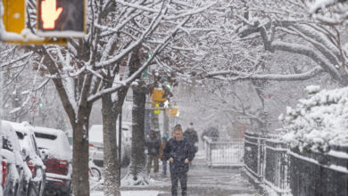 Tormenta invernal deja nevadas en el centro de EE.UU. e interrumpe miles de vuelos