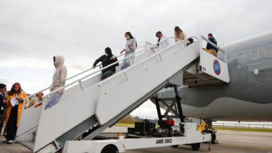 Aterriza en Bogotá el primero de los dos aviones colombianos que trae deportados de EE.UU.