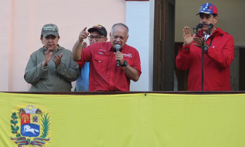 Titular de Interior venezolano sugiere a EE.UU. acabar con 'coyotes' para resolver migración