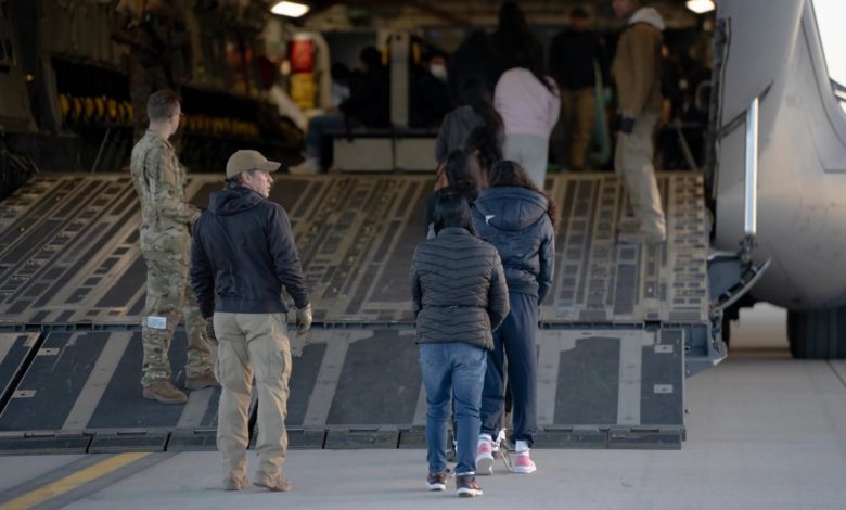 Trump se plantea ofrecer dinero a migrantes indocumentados para que abandonen EE.UU.