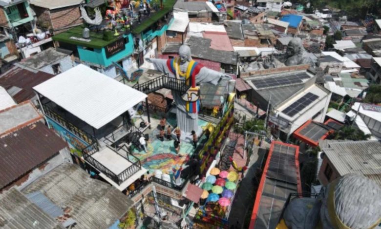 El “Cristo Paisa” de 11 metros elaborado con impresión 3D en la Comuna 13 de Medellín (+VIDEOS)