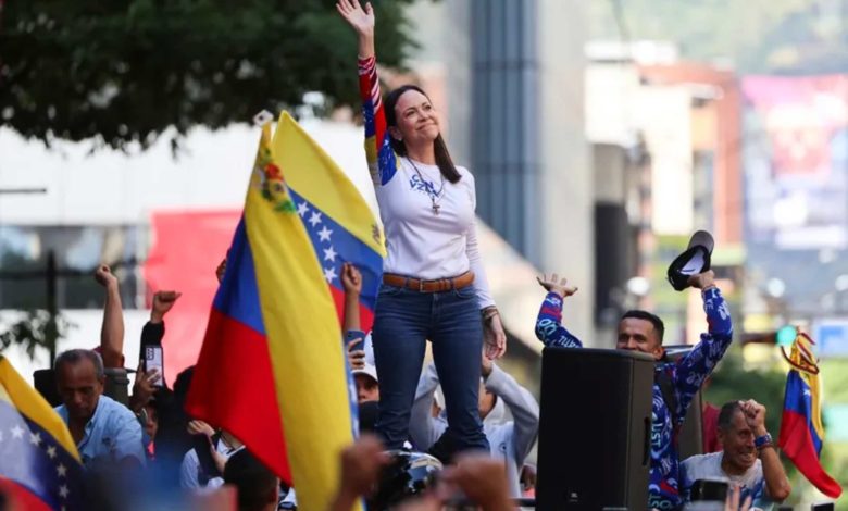 María Corina Machado dice que está en un "lugar seguro" tras la denuncia de "retención"