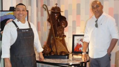 El Chef venezolano que rindió homenaje a la Divina Pastora con una enorme escultura de chocolate