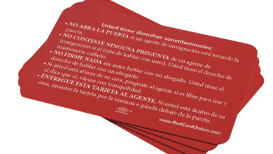 ¿Qué son las Tarjetas Rojas que pueden usar los inmigrantes para su Protección ante las redadas?