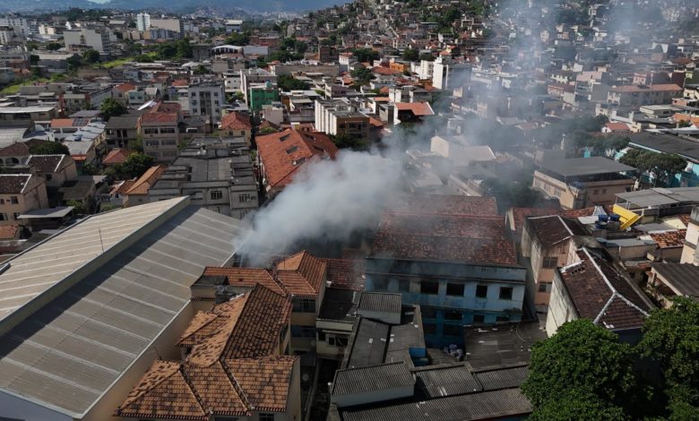 Un incendio destruye el sueño de tres escuelas de samba del carnaval de Río de Janeiro