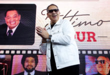 A Tito Nieves le "da risa" cuando escucha que la salsa "revivió" gracias a Bad Bunny