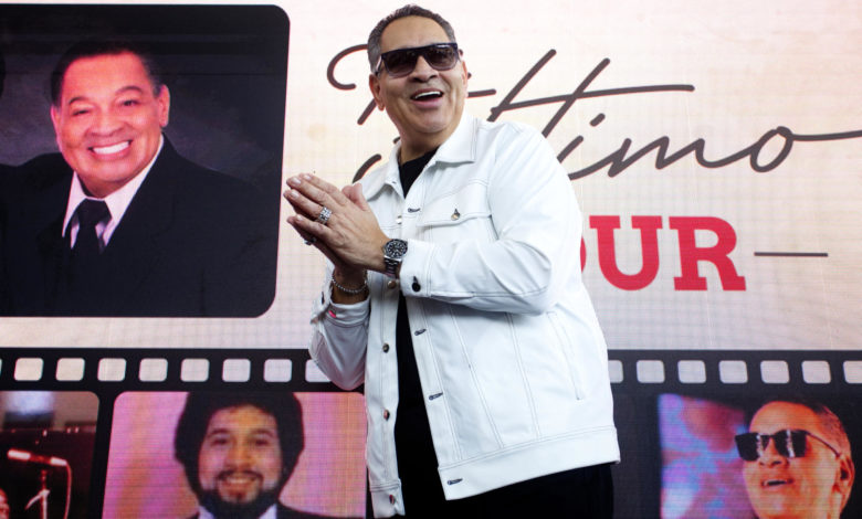 A Tito Nieves le "da risa" cuando escucha que la salsa "revivió" gracias a Bad Bunny