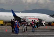 Maduro confirma que "casi 190" venezolanos viajan a Venezuela tras deportación de EE.UU.