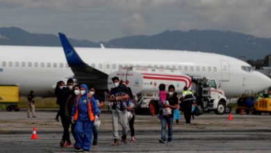 Maduro confirma que "casi 190" venezolanos viajan a Venezuela tras deportación de EE.UU.