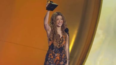 El mensaje oculto en el vestido de Shakira en los Grammy: Un símbolo de migración y resiliencia