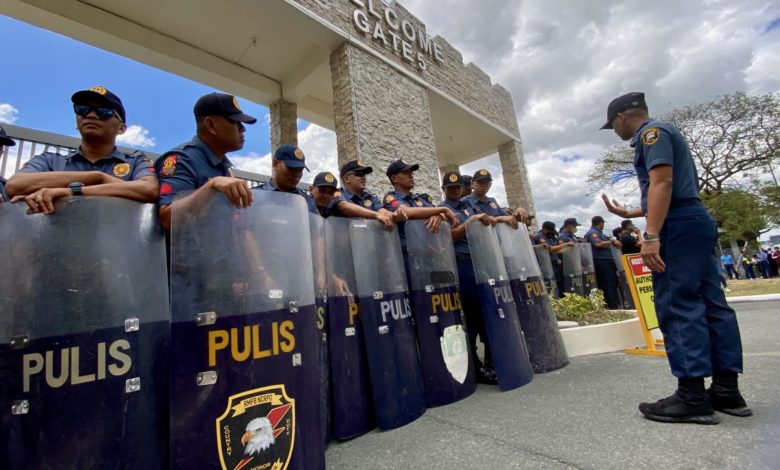 Un avión con Rodrigo Duterte parte hacia La Haya tras su detención por orden de la CPI