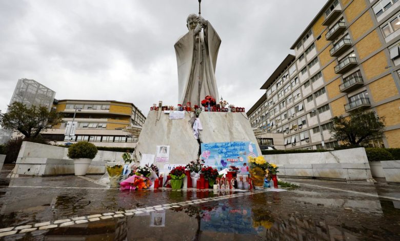 El papa no ha sufrido más crisis respiratorias y el broncoespasmo no afectó otros órganos