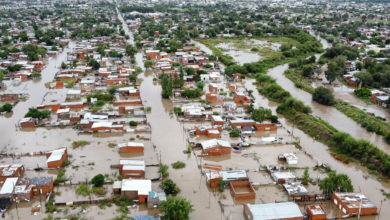 Gobierno argentino decreta duelo y anuncia ayuda económica por el temporal en Bahía Blanca que deja al menos 16 muertos