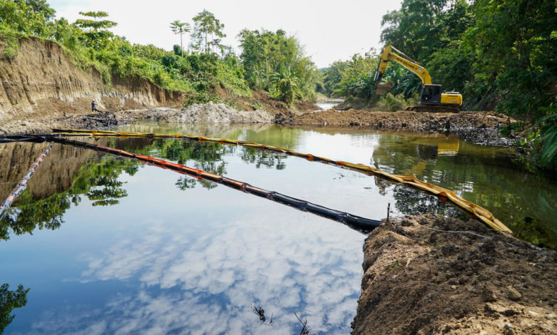 Derrame de petróleo en Ecuador afecta a un refugio de vida silvestre de la zona costera